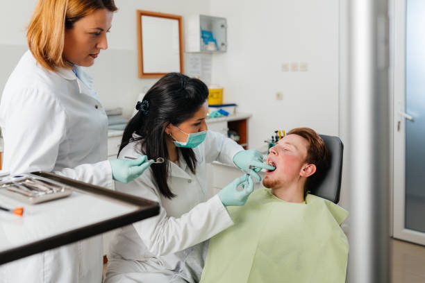 Best Emergency Gum Treatment in Howard City, MI